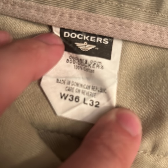 Dockers Khakis 36 X 32 - Picture 4 of 6